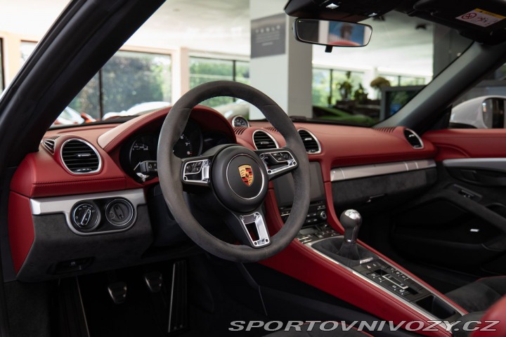Porsche 718 718 Spyder PCCB/PPF/Záruk 2020