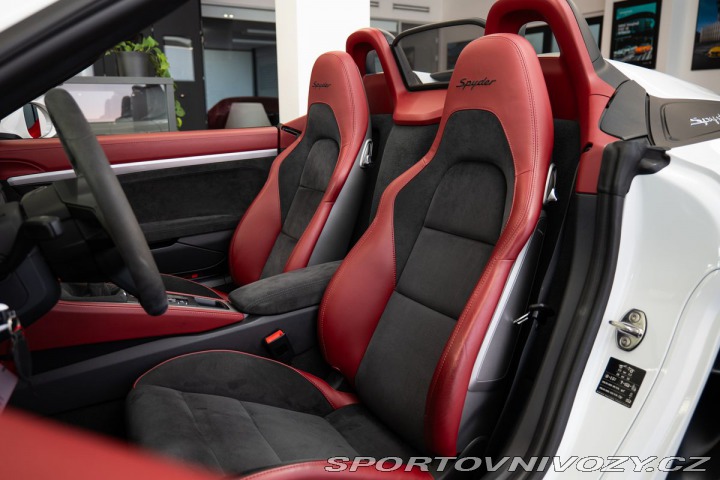 Porsche 718 718 Spyder PCCB/PPF/Záruk 2020