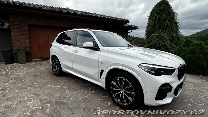 BMW X5 xDrive 40i M-Packet, ČR, 2022