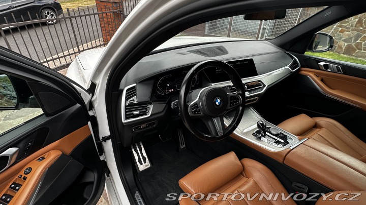 BMW X5 xDrive 40i M-Packet, ČR, 2022