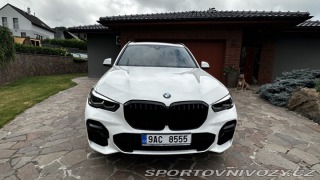 BMW X5 xDrive 40i M-Packet, ČR, 2022
