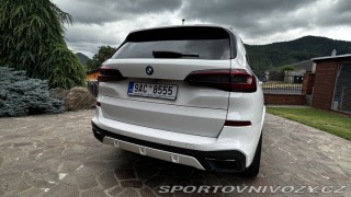 BMW X5 xDrive 40i M-Packet, ČR, 2022
