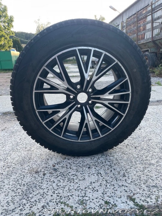 Audi Ostatní modely Q5 40 TDI S-line 150 kW 1800