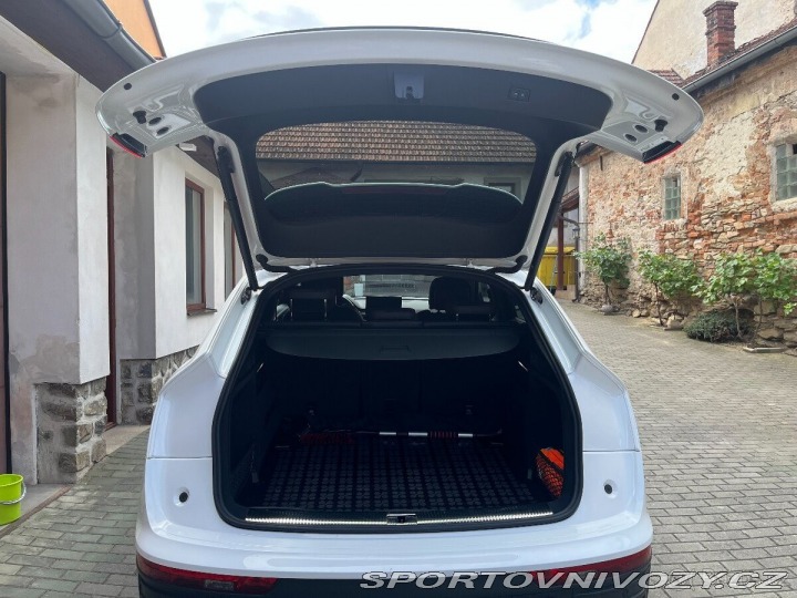 Audi Ostatní modely Q5 40 TDI S-line 150 kW 1800