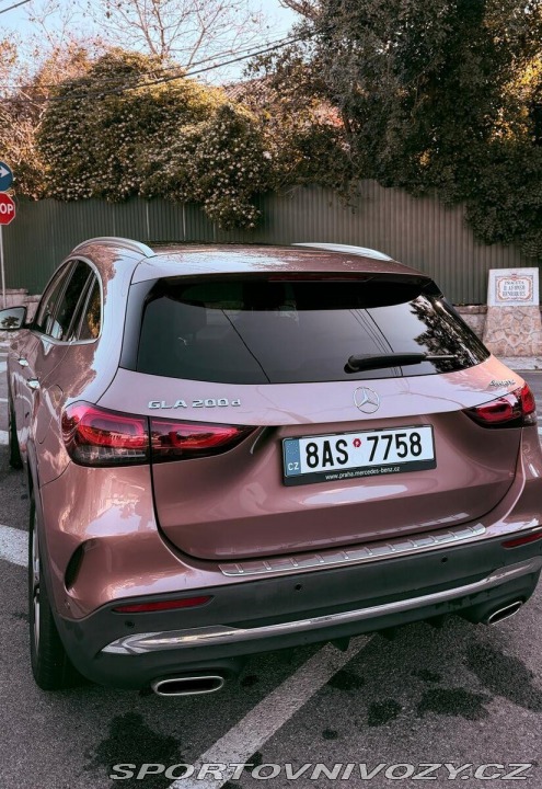 Mercedes-Benz Ostatní modely GLA 2,0   200 d 4MATIC AMG Li 1800