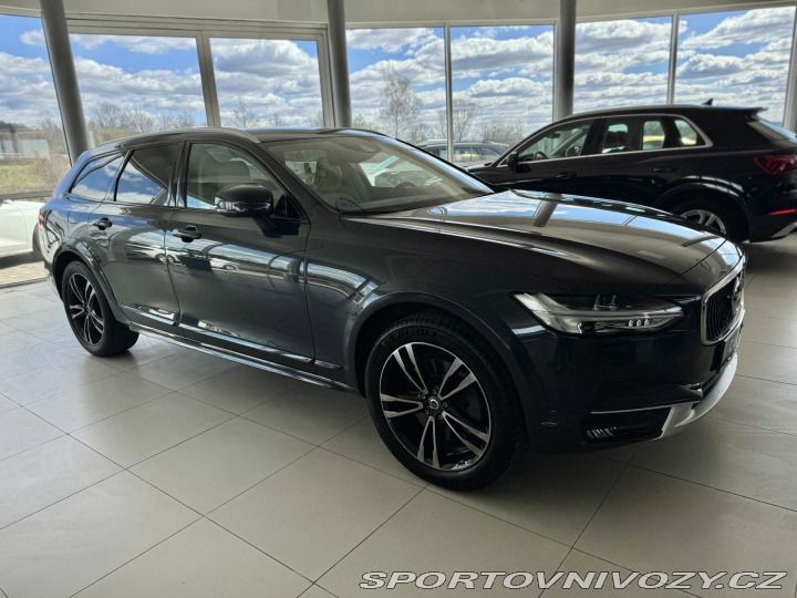 Volvo V90 CC*D5 173kW*AWD*KeyLess*T 2018
