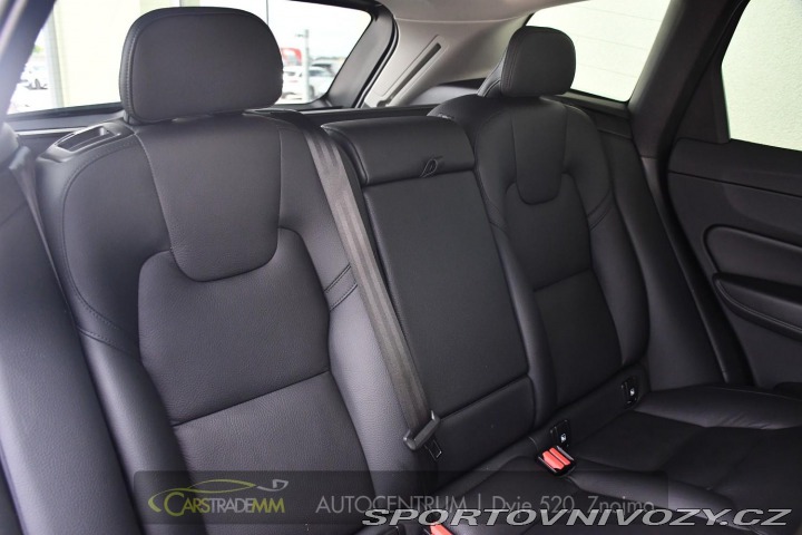 Volvo Ostatní modely XC60 2.0T8 R-Desing RECHARGE 2023