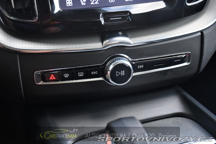 Volvo Ostatní modely XC60 2.0T8 R-Desing RECHARGE 2023
