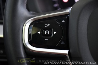 Volvo Ostatní modely XC60 2.0T8 R-Desing RECHARGE 2023