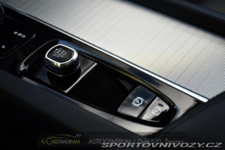 Volvo Ostatní modely XC60 2.0T8 R-Desing RECHARGE 2023