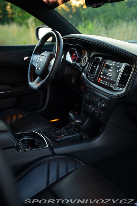 Dodge Charger 6.2 SRT HELLCAT-REZERVACE 2022