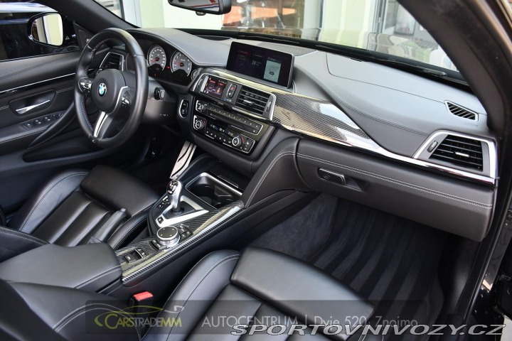 BMW M4 HUD 2016