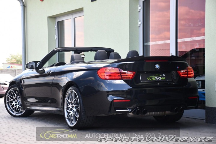 BMW M4 HUD 2016
