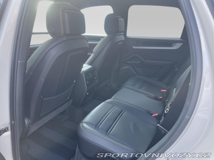 Porsche Cayenne E-hybrid 2025