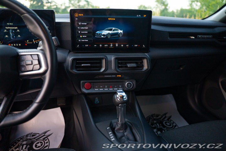 Ford Mustang GT 5.0 V8 2024 2024