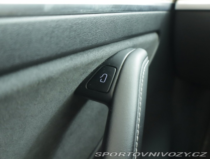 Tesla Model Y Long Range AWD 79kWh 2022