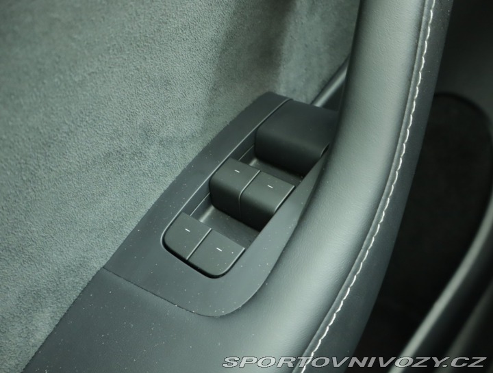 Tesla Model Y . RWD LFP 60kWh 2023