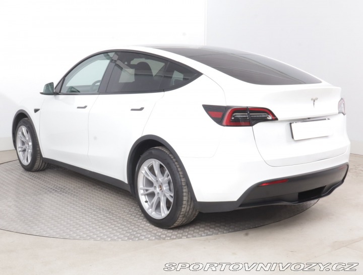 Tesla Model Y . RWD LFP 60kWh 2023