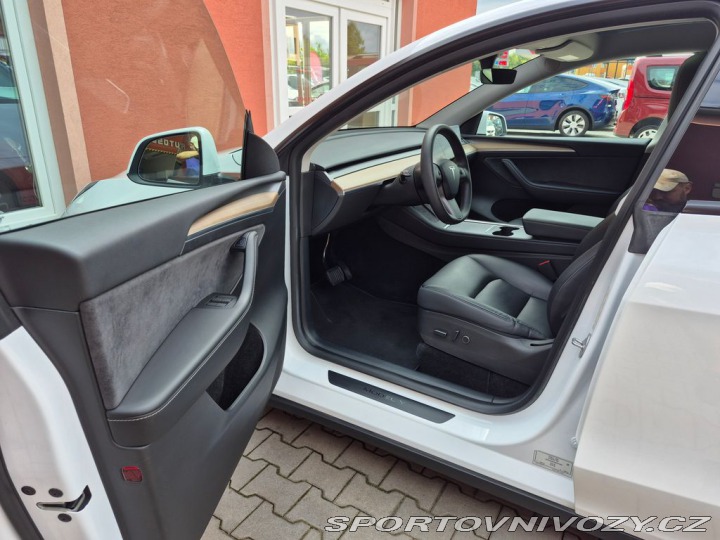 Tesla Model Y L.R. Dual Motor 378 kW (O 2022