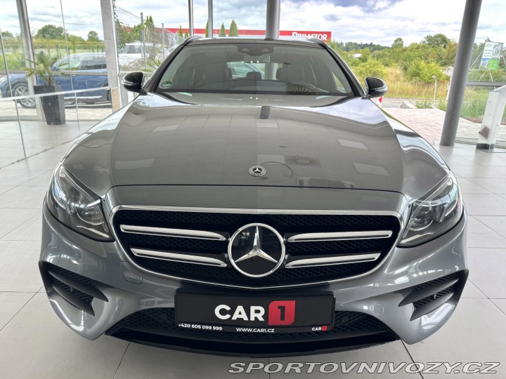 Mercedes-Benz E 220d 4Matic AMG*REZERVACE 2017