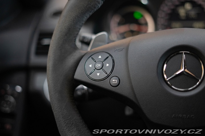 Mercedes-Benz C 63 AMG kombi 2010