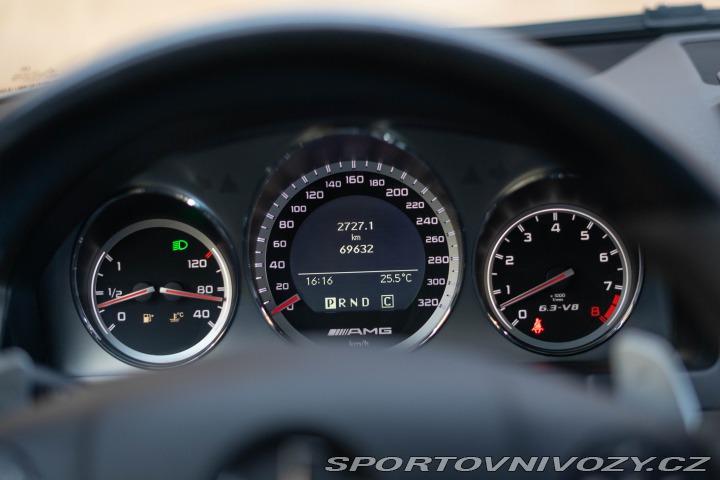 Mercedes-Benz C 63 AMG kombi 2010