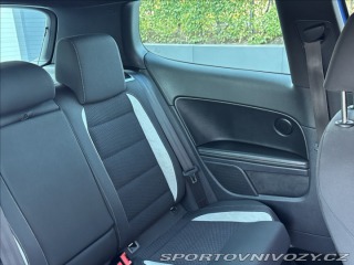 Volkswagen Golf 2,0 TSI 271PS  R M/T 4x4 2010