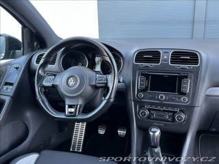 Volkswagen Golf 2,0 TSI 271PS  R M/T 4x4 2010