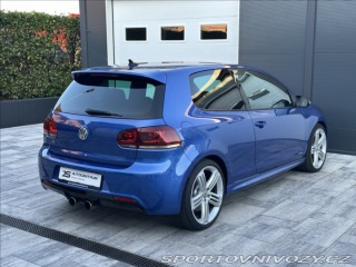 Volkswagen Golf 2,0 TSI 271PS  R M/T 4x4 2010