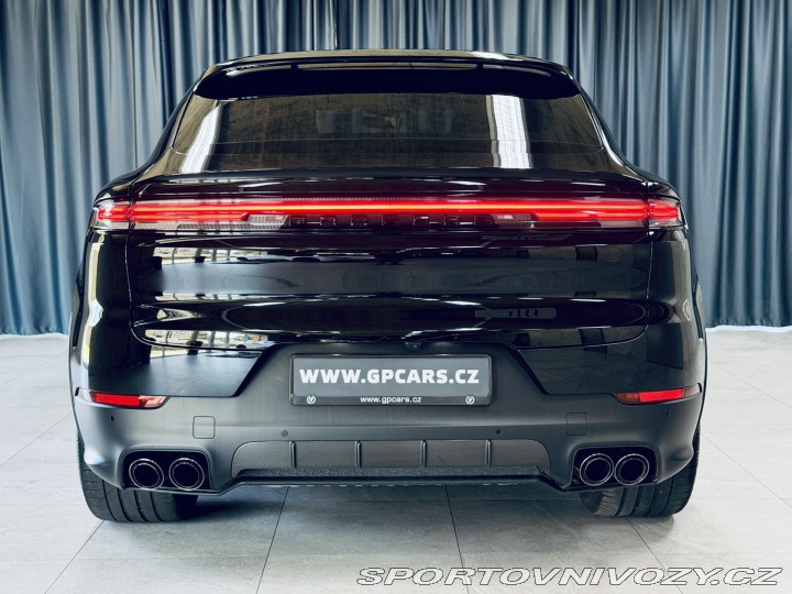 Porsche Cayenne S LIGHTWEIGHT CARBON HUD 2024