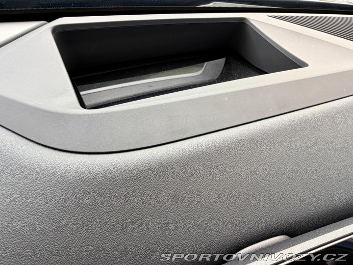 BMW X3 M50 INDIVIDUAL Ventilace 2025