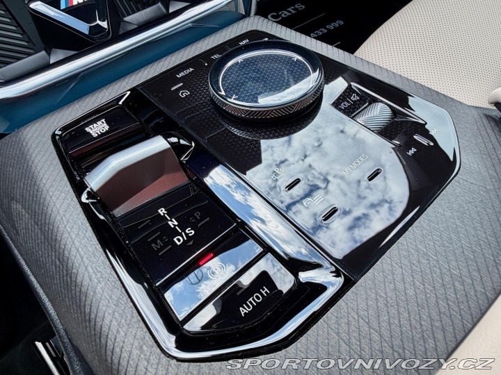 BMW X3 M50 INDIVIDUAL Ventilace 2025