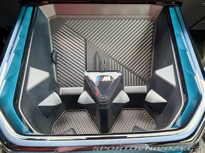 BMW X3 M50 INDIVIDUAL Ventilace 2025