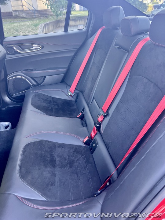 Alfa Romeo Giulia Quadrifoglio 2.9V6BiTurbo 2022