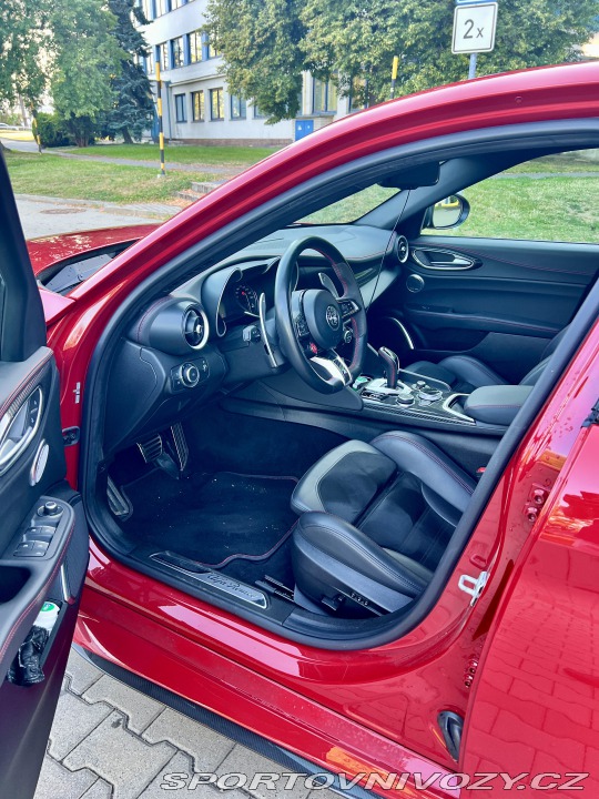 Alfa Romeo Giulia Quadrifoglio 2.9V6BiTurbo 2022