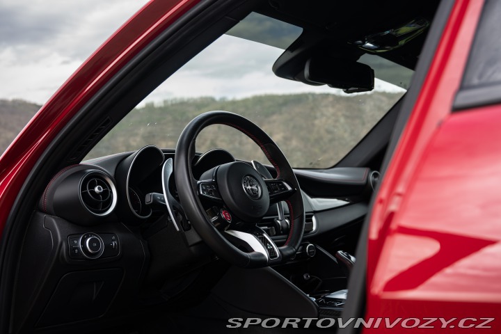 Alfa Romeo Giulia Quadrifoglio 2.9V6BiTurbo 2022