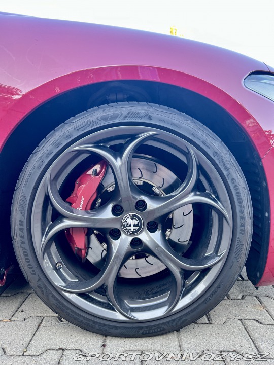 Alfa Romeo Giulia Quadrifoglio 2.9V6BiTurbo 2022