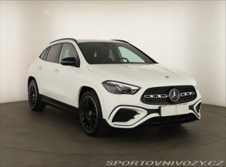 Mercedes-Benz  GLA AMG line GLA 220 4MATIC