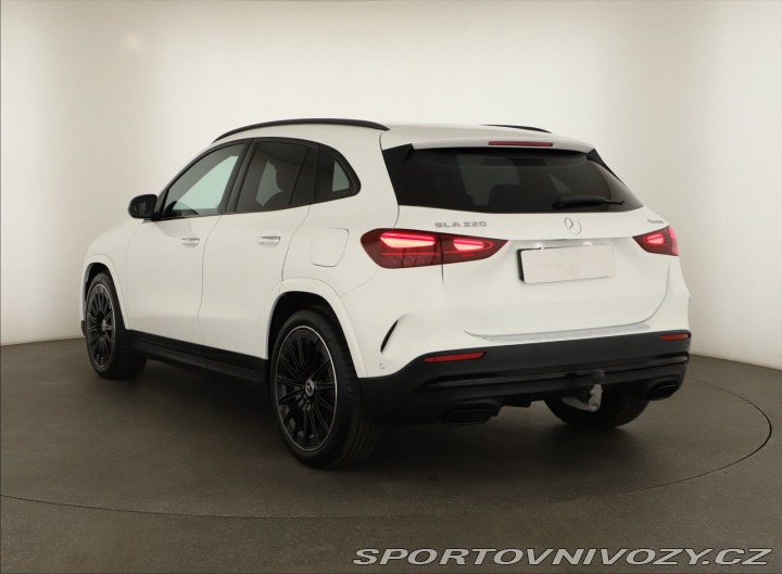 Mercedes-Benz Ostatní modely GLA AMG line GLA 220 4MATIC 2026