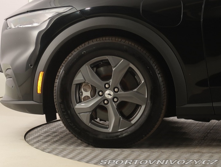 Ford Mustang Mach-E Standard Range RW 2021