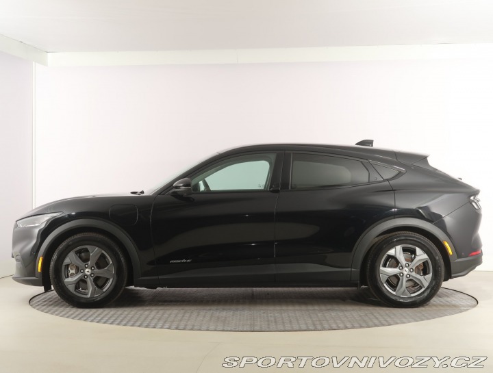 Ford Mustang Mach-E Standard Range RW 2021