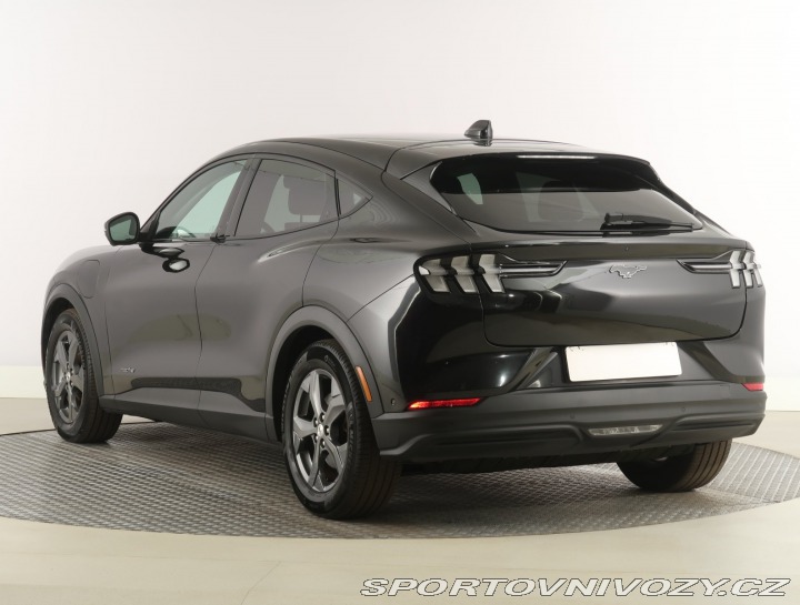Ford Mustang Mach-E Standard Range RW 2021