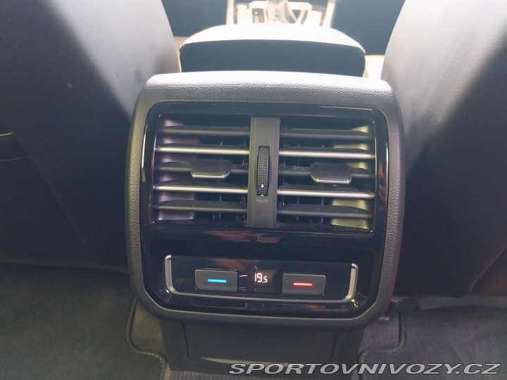 Volkswagen Ostatní modely Passat R-Line 2.0 BiTDI 2016