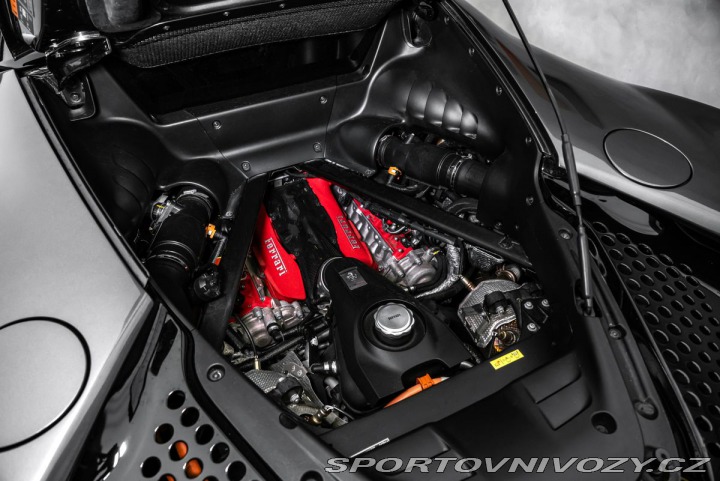 Ferrari SF90 2021