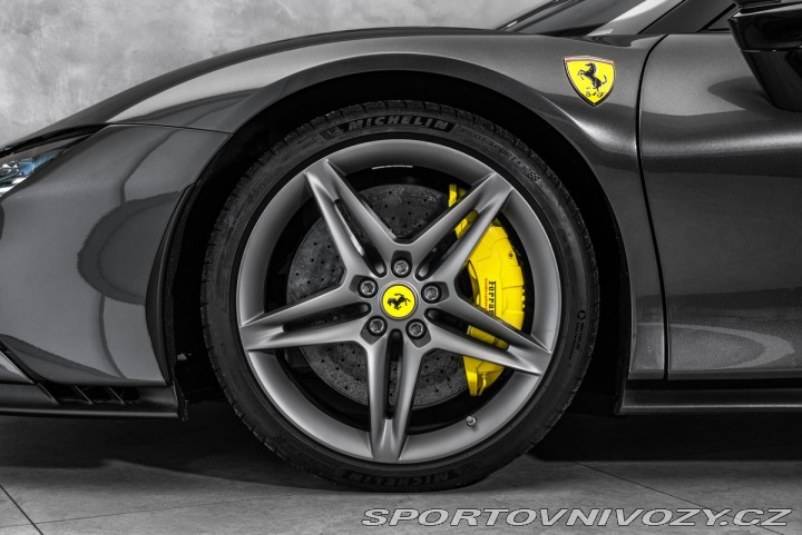 Ferrari SF90 2021
