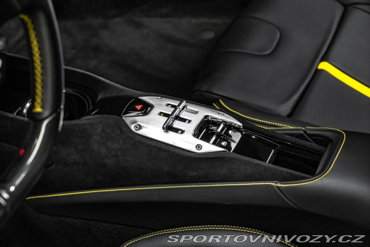 Ferrari SF90 2021