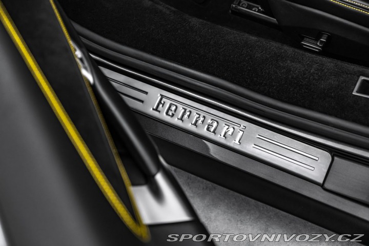 Ferrari SF90 2021