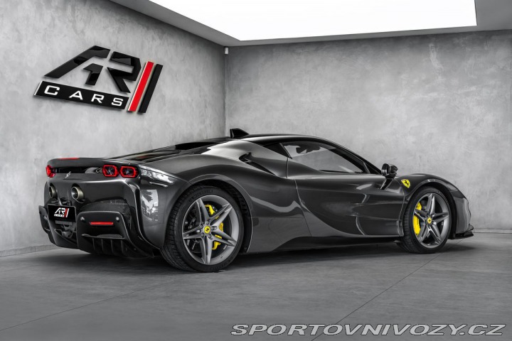 Ferrari SF90 2021