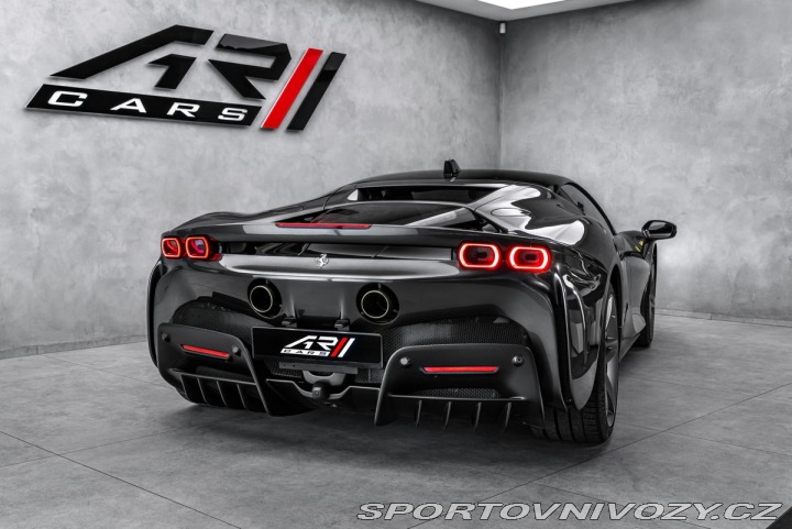 Ferrari SF90 2021