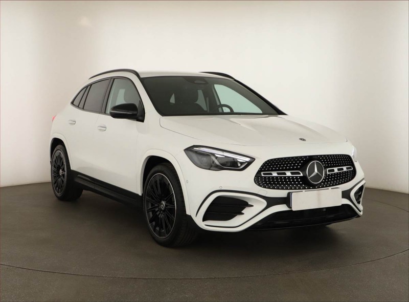 Mercedes-Benz Ostatní modely GLA 220 4MATIC, AMG LINE